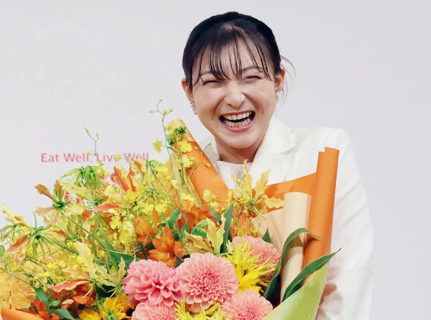 Kaori Sakamoto Reveals May 5 Marriage at Retirement News Conference — Sakamoto Kaori Retirement Marriage