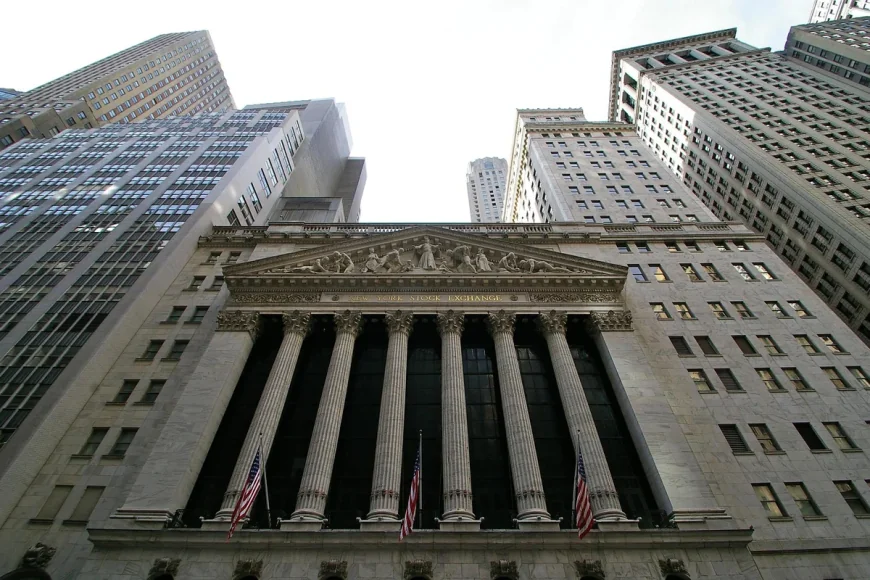 Legal & General 8.6% Yield Draws US Income Investors