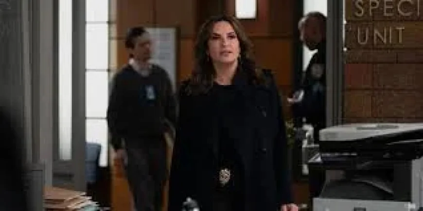 Corey Cott Teases Law & Order: Special Victims Unit Finale 'Really Intense'