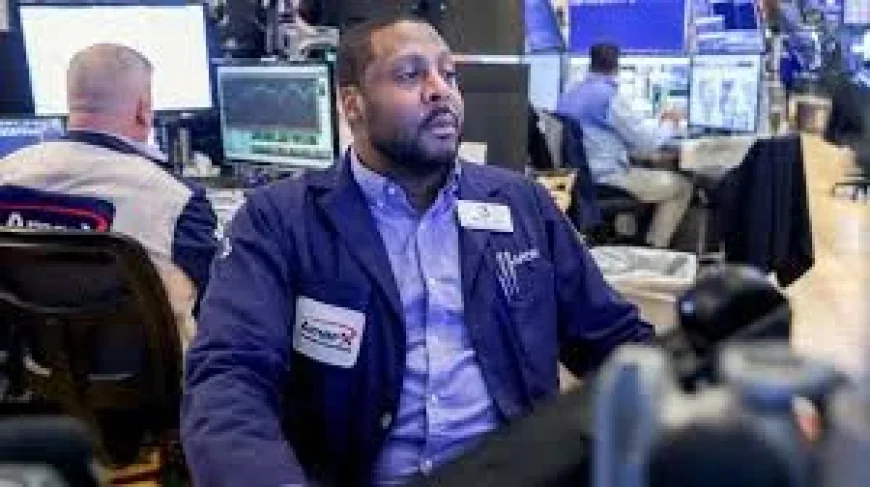 Trump Visit Ends as Stock Markets Fall on 10-Year Yield Jump