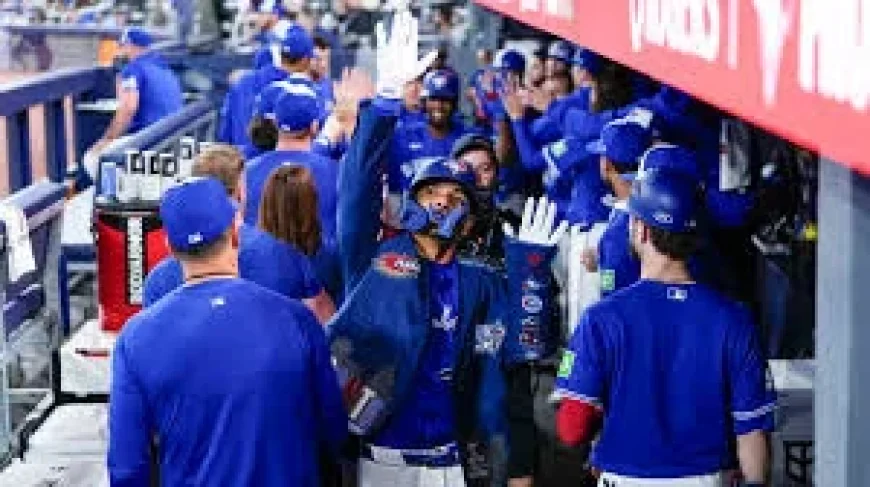 Andrés Giménez Hits 2 Homers, Drives In 5 in Loss
