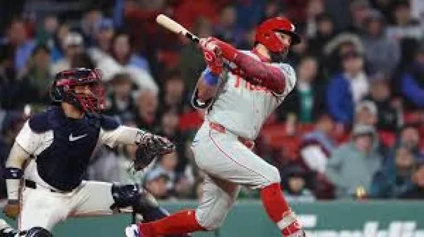 Kyle Schwarber Stats: 18th Homer Lifts Phillies Past Red Sox 3-1