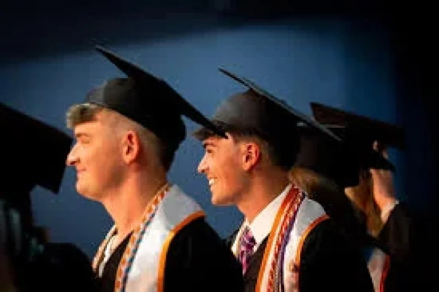 UTC recognizes 1,780 candidates across three Utk ceremonies