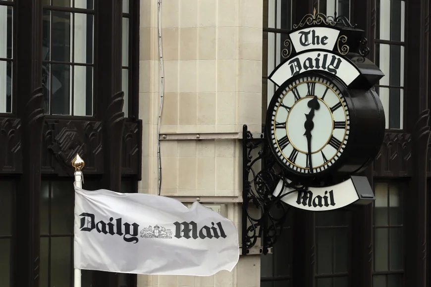 Dailymail executives hold closed-door meetings after lawsuit