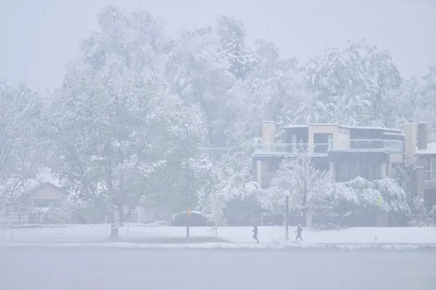 Colorado Mountains Expect More Than a Foot, Denver Weather Stays Dry