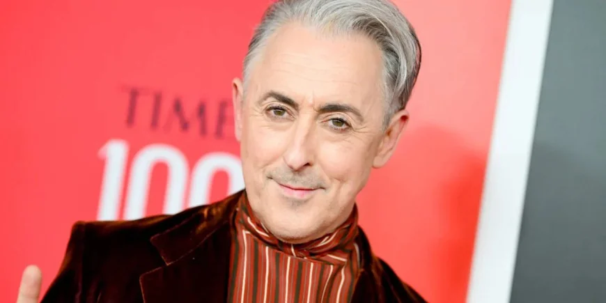 Alan Cumming Says Trump Administration Is Flailing in New Interview