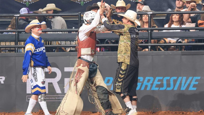 John Crimber Leads By 128.83 Points After Fort Worth Ride