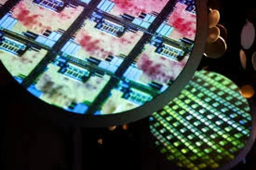Tsmc Stock Rises on $1.5 Trillion Semiconductor Market Outlook