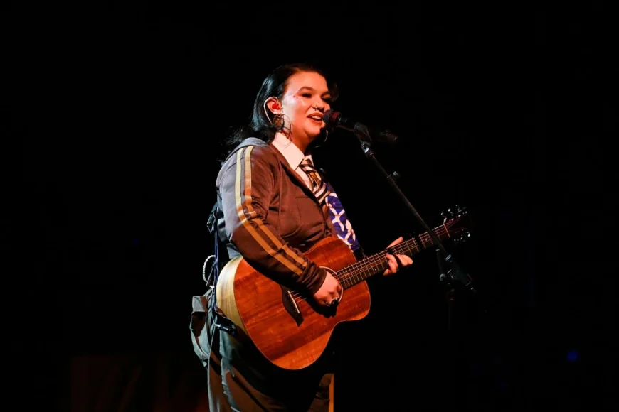 Lola Young Returns at All Things Go Nyc After Onstage Collapse