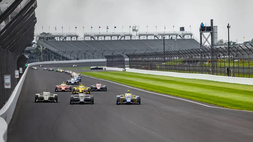 Alexander Rossi Crashes in Three-Car Turn 2 Indy 500 Practice