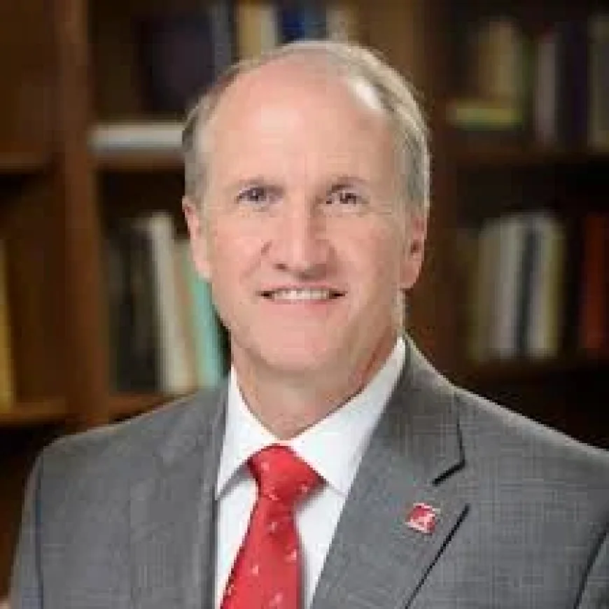 Stuart Bell named sole finalist for UF president by committee