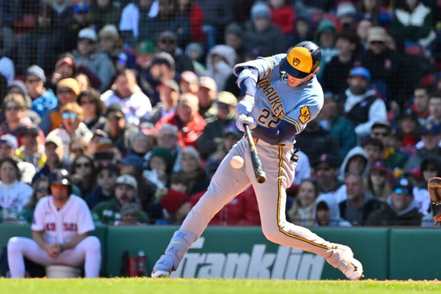 Christian Yelich Returns to Brewers Lineup After Month Away