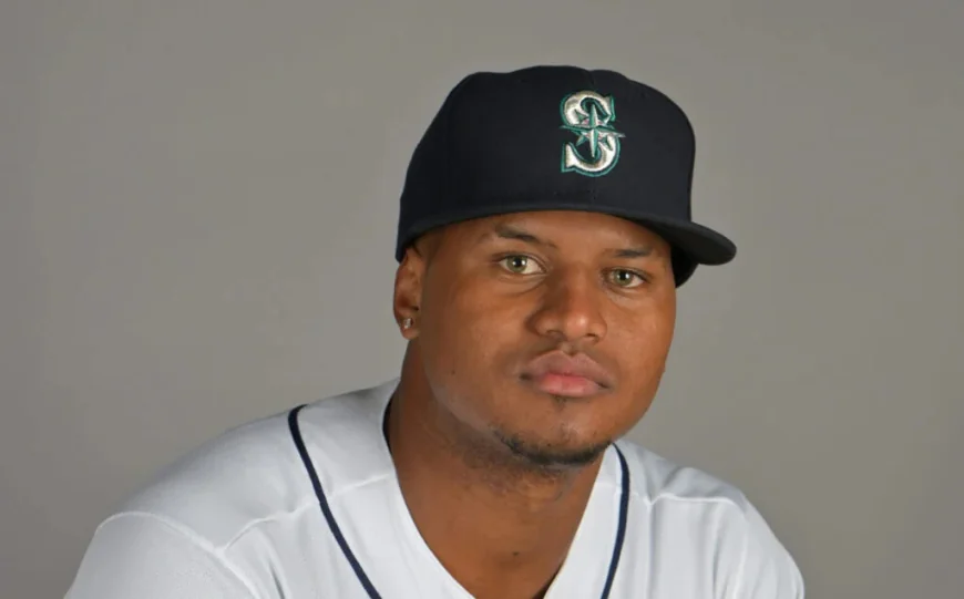 Patrick Wisdom Reinstated as Mariners Shuffle Five Roster Spots