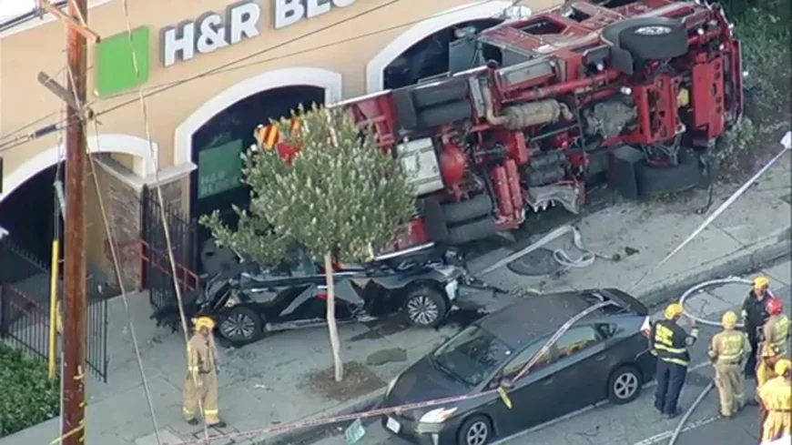 Los Angeles Fire truck overturns in Sunland, injuring 2 firefighters