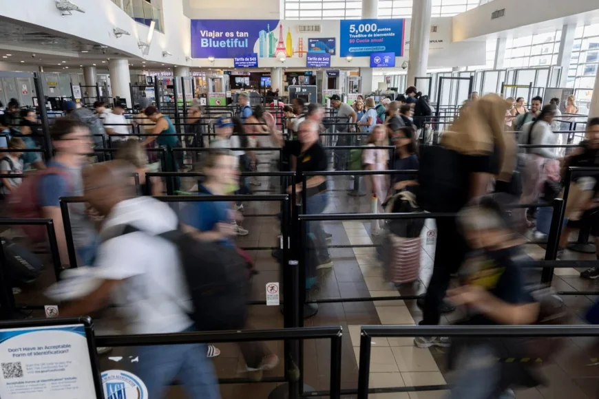 Americans Emigrate 180,000 in 2025 as Renunciations Near 5,000