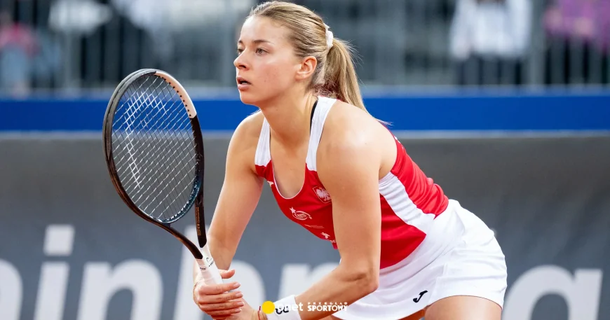 Maja Chwalińska Blanks Carole Monnet 6:0 in Roland Garros Qualifying