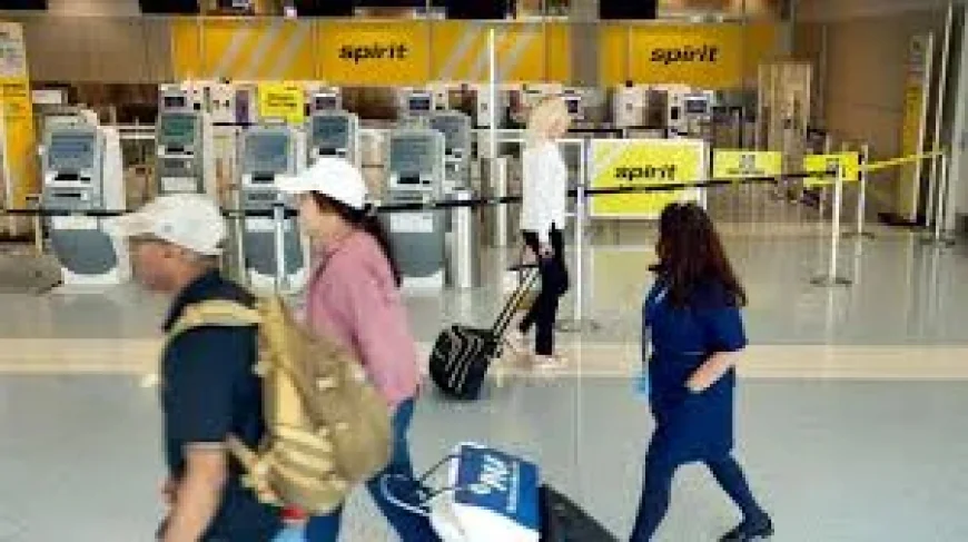 Spirit Airlines Halts Operations as Low-cost Carrier Aid Collapses