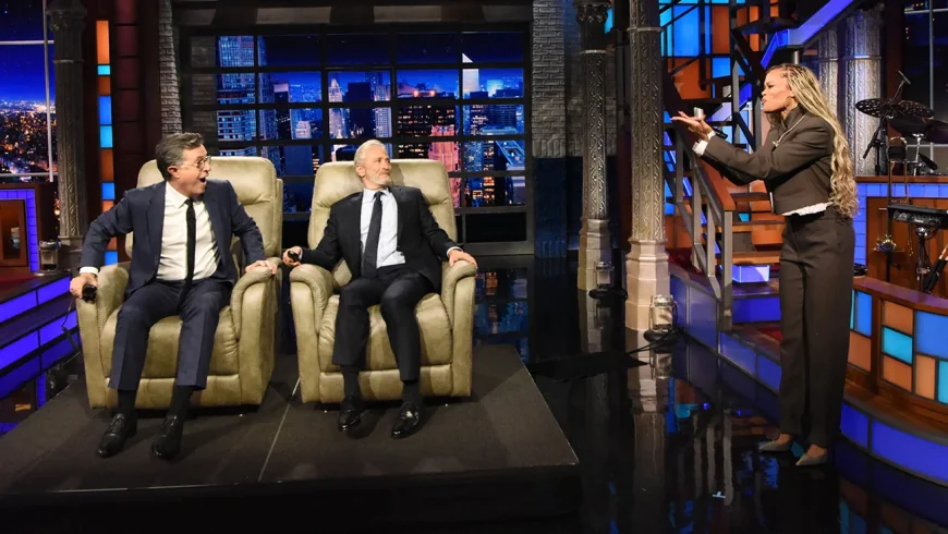 John Stewart Gives Colbert Two Recliners Before Final Late Show