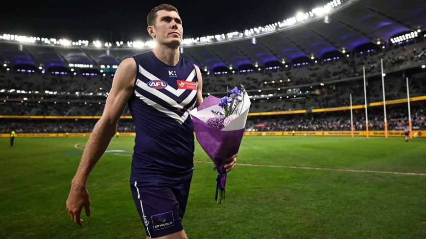 Mason Cox Hints at America Return if Single — Fremantle Dockers