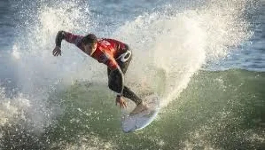 Griffin Colapinto Trains as Wsl Raglan Brings CT Back to New Zealand