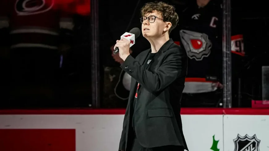 Mason Greer draws praise after bilingual anthem at Hurricanes De La Caroline