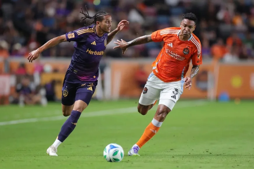 Apple to Stream Houston Dynamo Vs La Galaxy With 17 iPhones