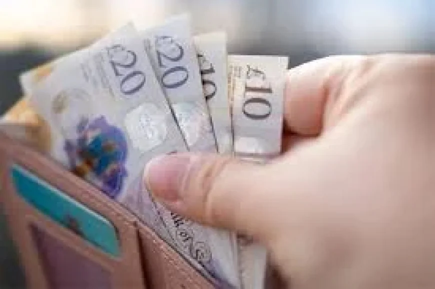 Darren Jones announces bonuses for 1% of senior civil servant pay
