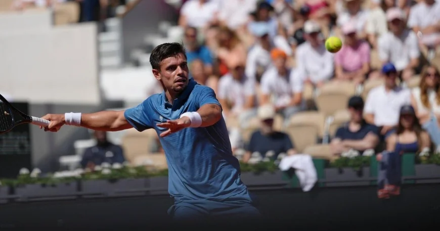 Arthur Gea Runs Off in French Open Debut, Khachanov Wins 6-3, 7-6 (3)