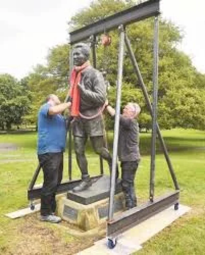 Brian Clough Statue Leaves Albert Park for Two Months