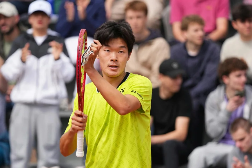 Michael Zheng Beats Travaglia 7-5, 7-5 to Reach Roland-Garros Final Round