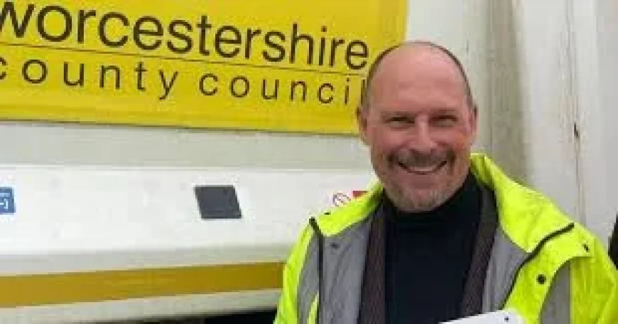 Councillor Adam Kent threatens libel action after Conservative suspension