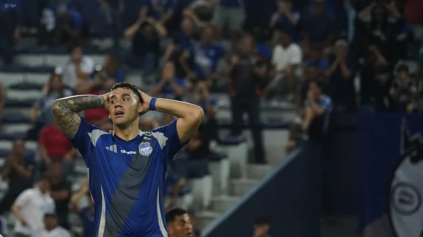 Emelec - Macará at George Capwell in Fecha 15