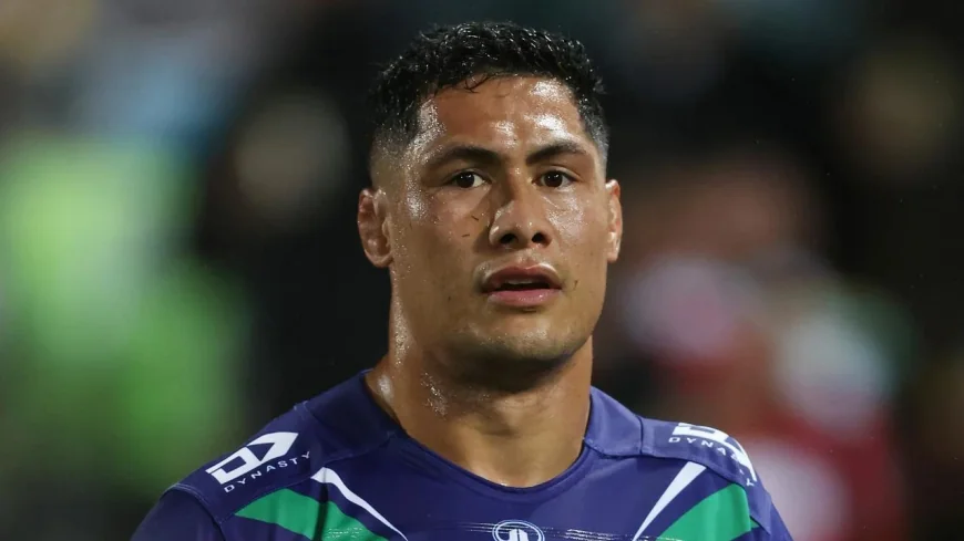 Roger Tuivasa-sheck limps off after 11 minutes as Warriors fear ACL