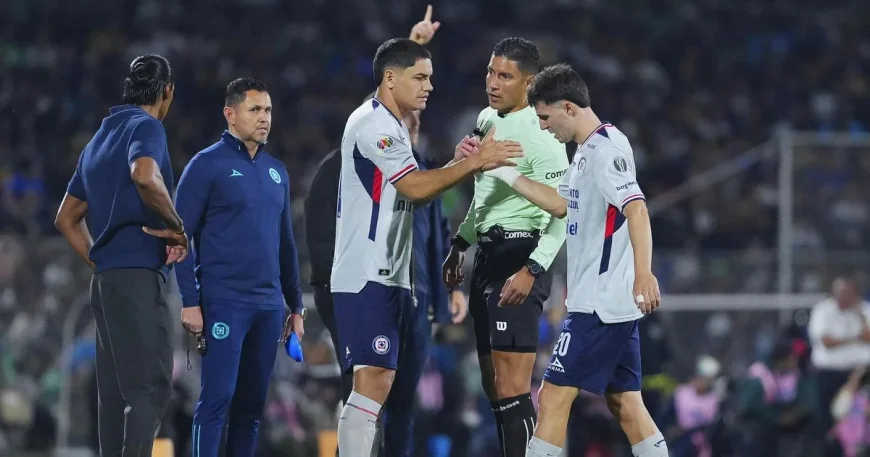 Adalberto Carrasquilla collision forces Paradela off at 35 minutes