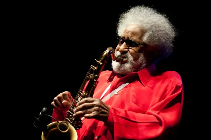 Sonny Rollins Dies at 95, Leaving Jazz’s Saxophone Colossus