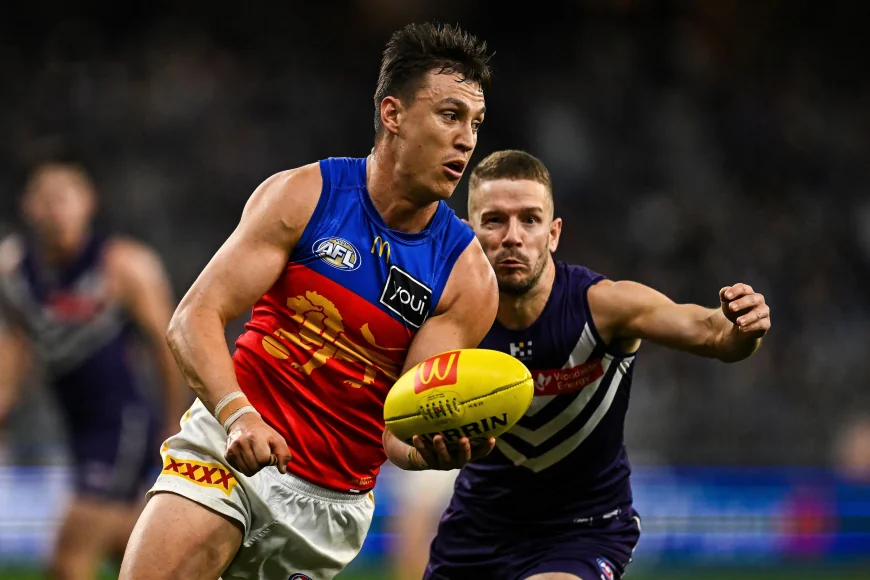 Blake Hardwick Kicks Four as Hawthorn Streak Reaches Seven — Afl Round 12 Team News