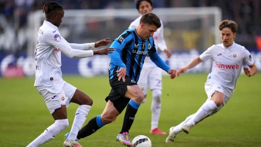 Christos Tzolis Opens Door to Manchester United Move