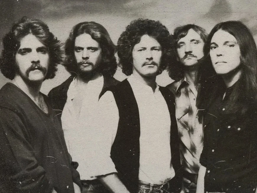 Don Felder sang lead once on Eagles' "Visions"