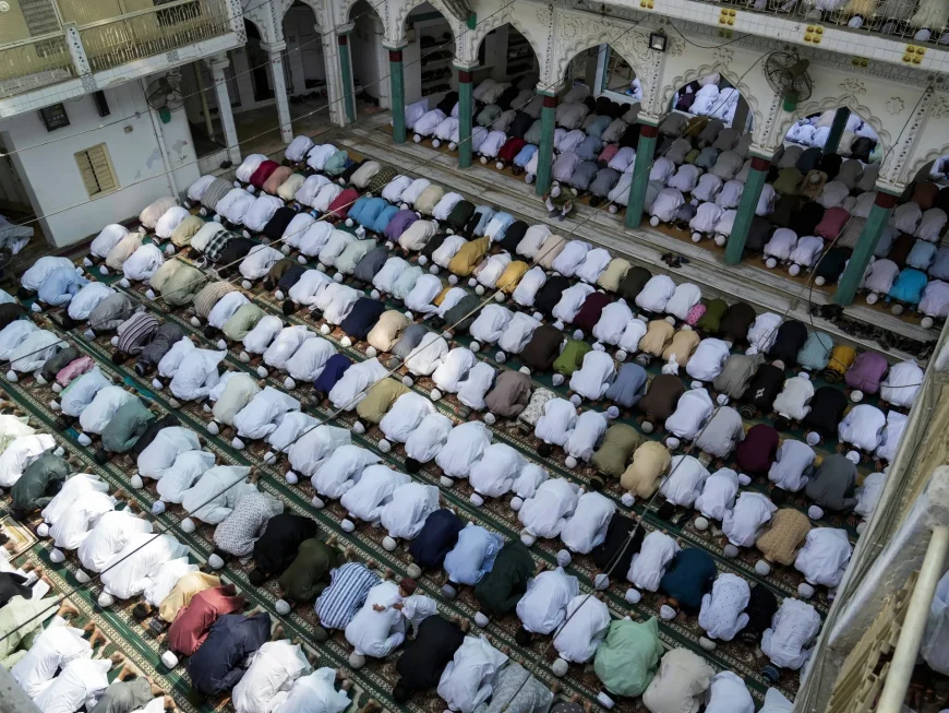 Yogi Adityanath Urges Eid Prayer Shifts for 72 in Maliyana