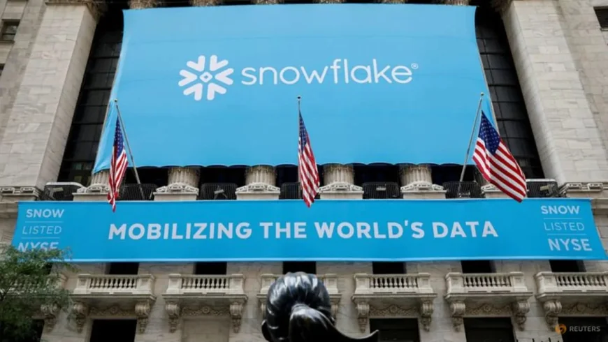 Snowflake Stock Rises on $6 Billion AWS Deal