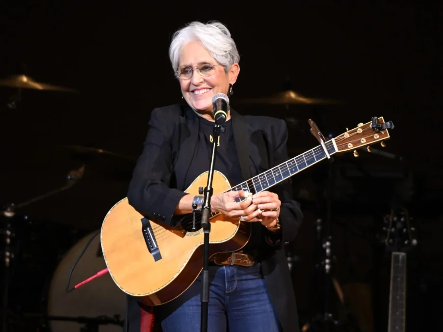 Joan Baez Urges Young Pop Stars to Take One Step