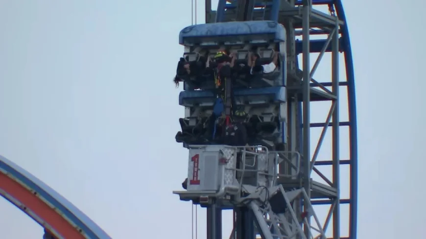 Authorities rescue 8 from Galveston Roller Coaster stuck at Pleasure Pier
