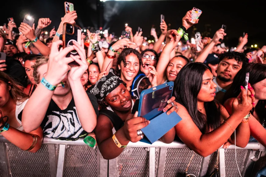 Zara Larsson Leads Lollapalooza Aftershows Across Chicago in 2026