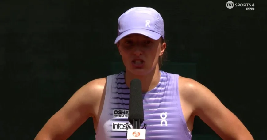 Iga Swiatek Tops Magda Linette 6-4, 6-4 With Rafa Nadal Praise