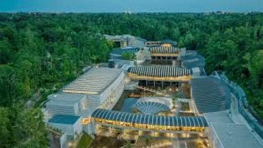 Alice Walton Advances $1 Billion Art Vision Beyond Museum Cities