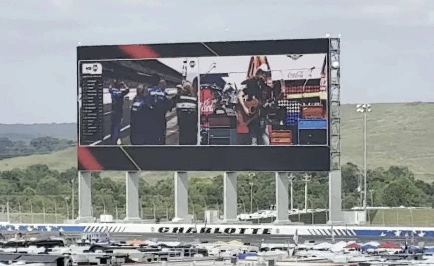 Brad Paisley Honors Kyle Busch With Acoustic Tribute at Coca-Cola 600