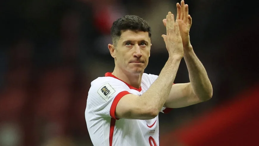 Lewandowski Escortuje Maja Mecan w Polska przed Ukrainą