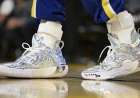 Stephen Curry Seals 10-Year Li Ning Shoe Deal