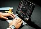 Bitcoin Slides to $71,400.64 as Tradingview Shows Risk-Off Mood