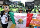 Madres buscadoras convierten Av. Morelos en cancha frente a Estadio Nemesio Díez